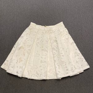 HOST PICK | Karina Grimaldi | Chic White Floral Pleated Skirt